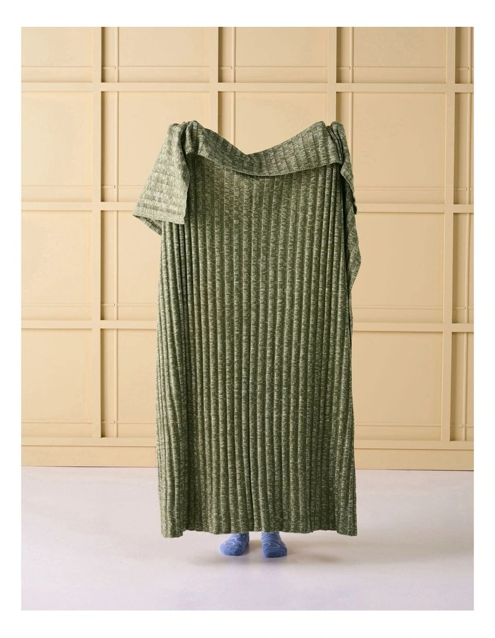 Giverny Throw in Moss image 2