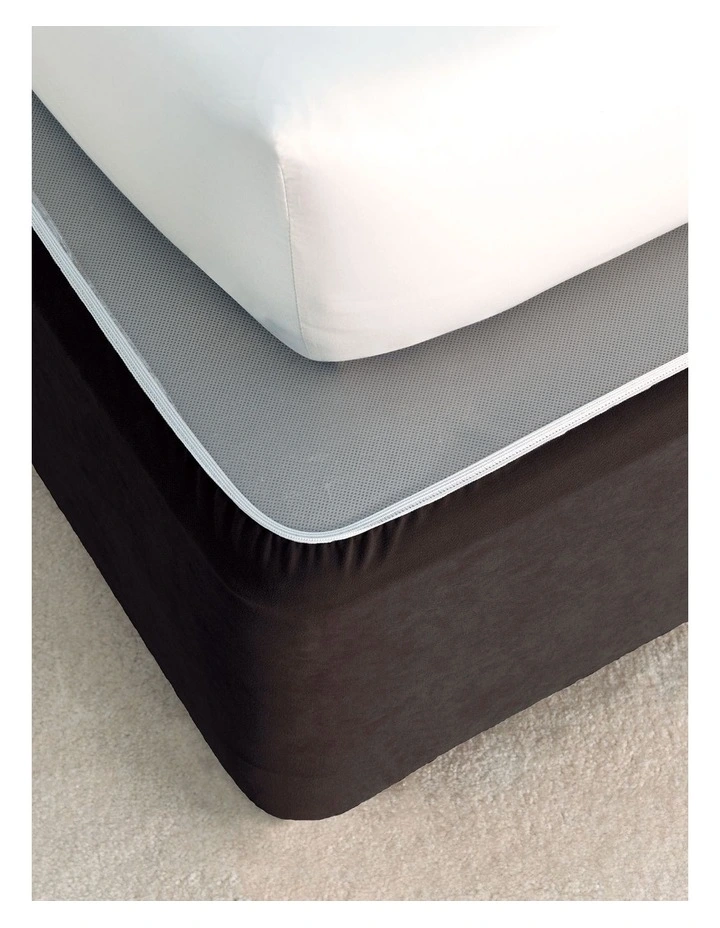 Bedwrap in Black image 1