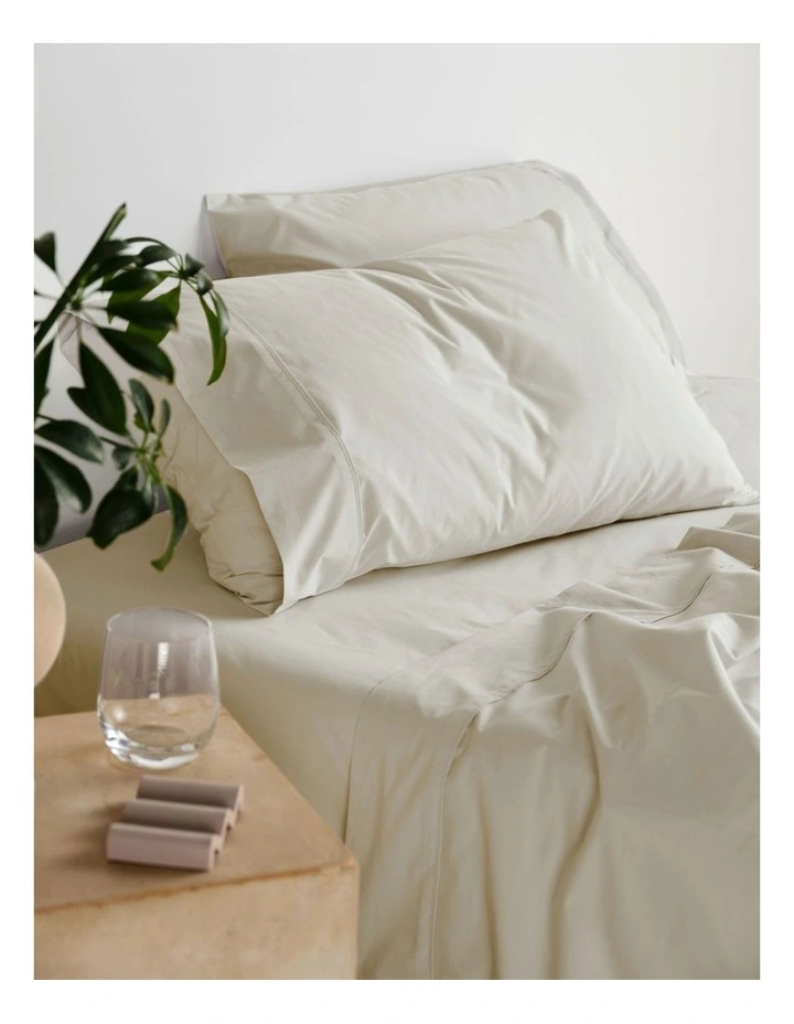 300 Thread Count Vienna Sheeting in Grey image 2