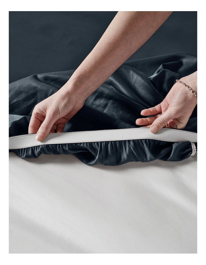 Surf Wash 400TC Cotton Sateen Sheet Set in Midnight image 5