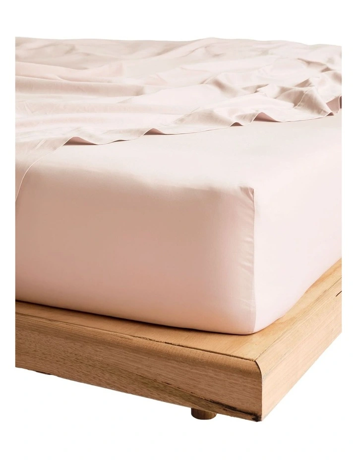 Vienna 300TC Cotton Percale Sheet Sets in Pink image 2