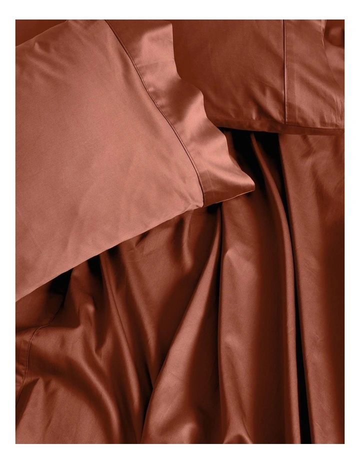 Augusta 500TC Cotton Sateen Sheet Set in Brick image 2