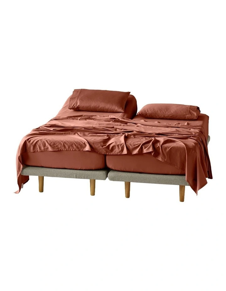 Augusta 500TC Cotton Sateen Sheet Set in Brick image 4