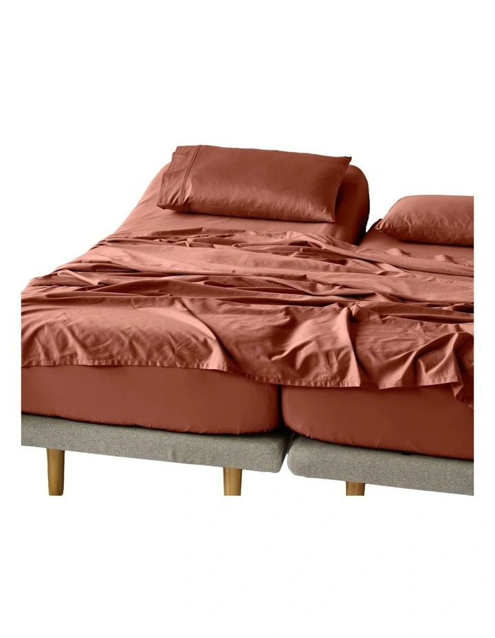 Augusta 500TC Cotton Sateen Sheet Set in Brick image 5