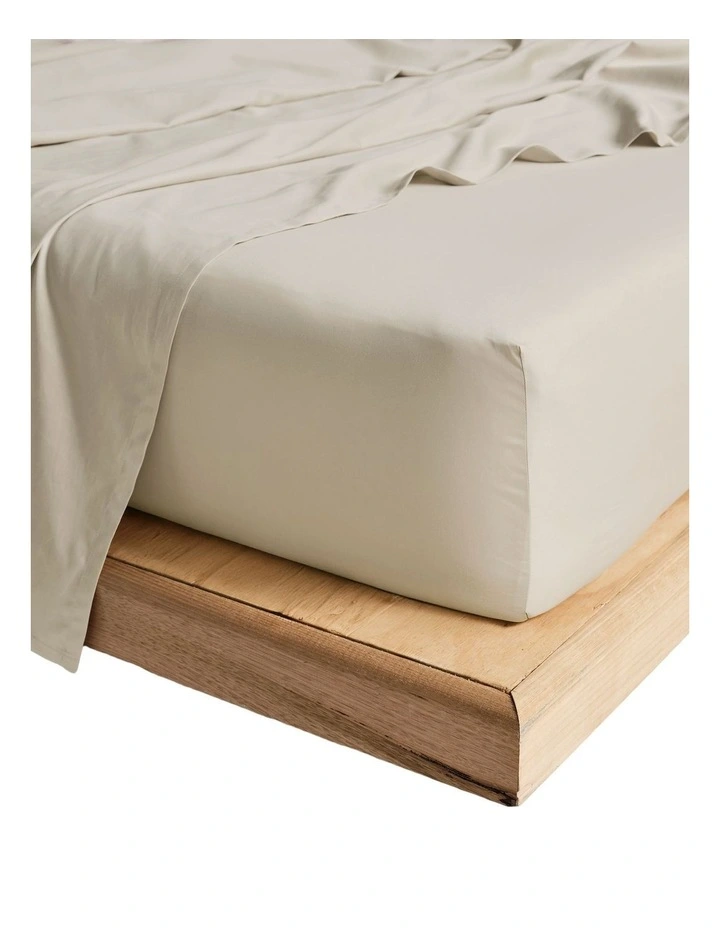 Augusta 500TC Cotton Sateen Sheet Set in Natural image 3