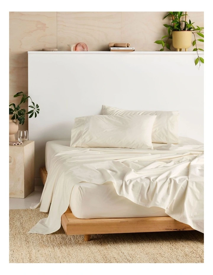 300 Thread Count Vienna Sheeting in Cream image 1