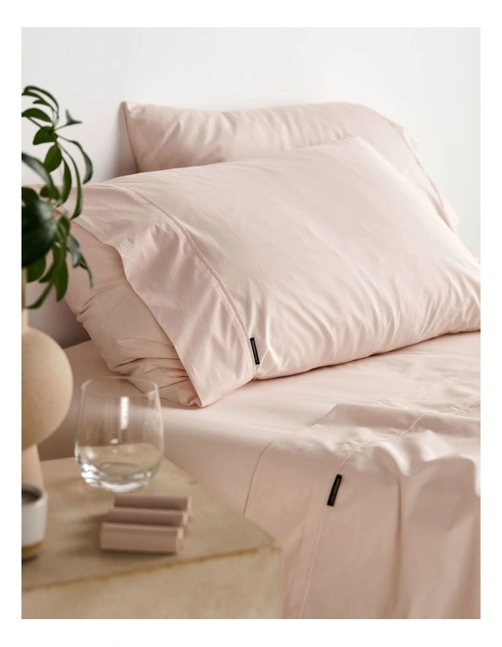 300 Thread Count Vienna Sheeting in Pink image 2