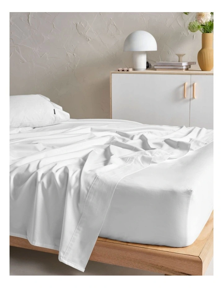 Augusta 500TC Cotton Sateen Fitted Sheet In White image 2