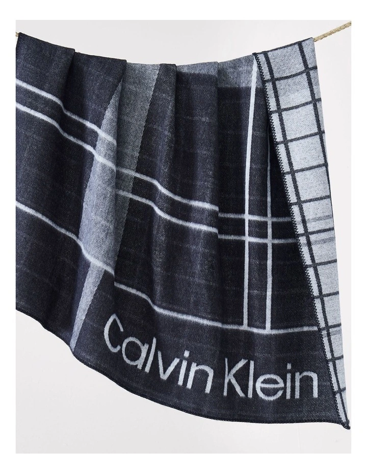 Reversible Plaid Logo Throw Anthracite image 1