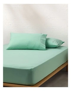 Stonewashed Cotton Fitted Sheet in Mint