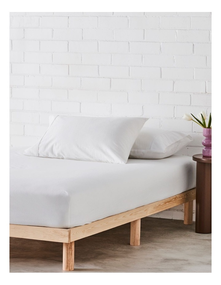 Stonewashed Cotton Pillowcase Pair in White image 2