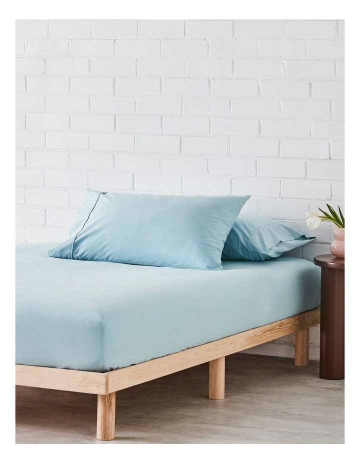 Stonewashed Cotton Fitted Sheet in Sky image 1