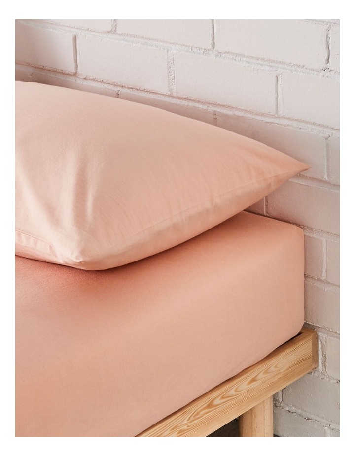 Stonewashed Cotton Fitted Sheet in Peach image 2