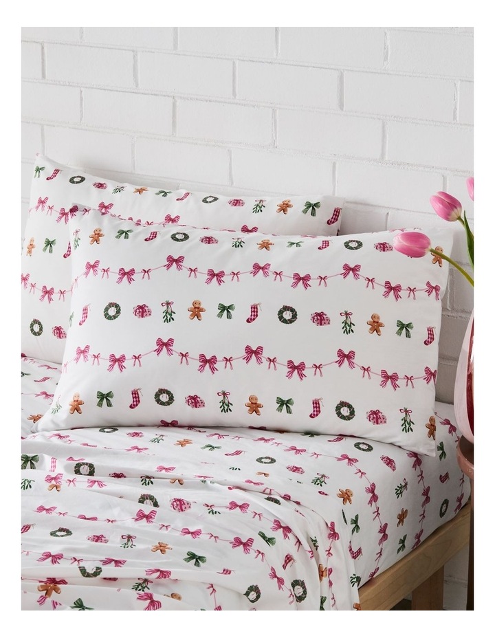 Christmas Cotton Blend CVC Sheet Set in Gingerbread Bow image 1