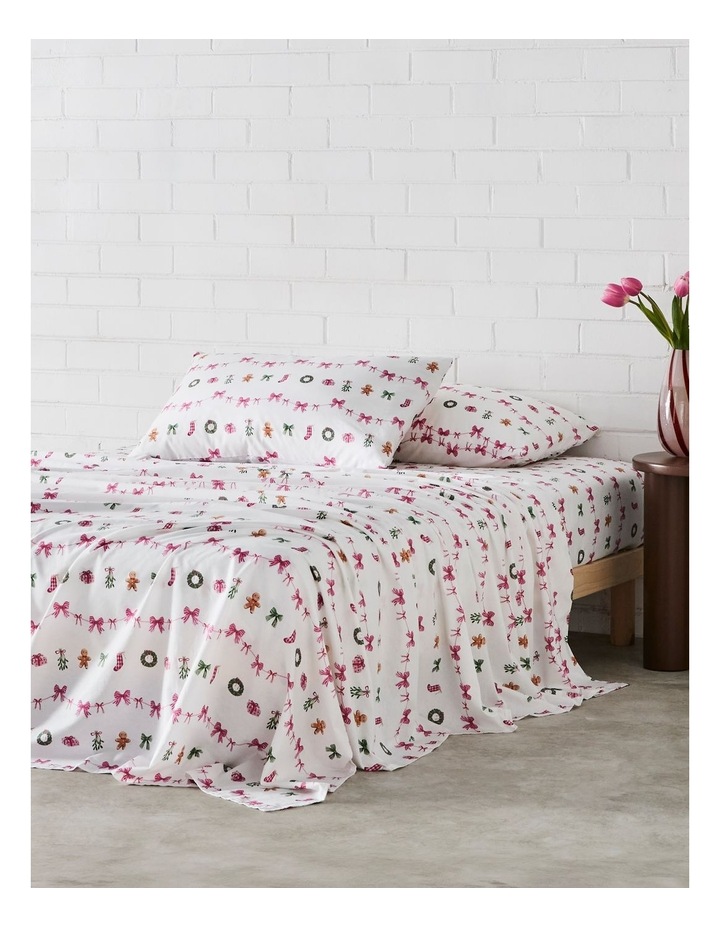 Christmas Cotton Blend CVC Sheet Set in Gingerbread Bow image 3