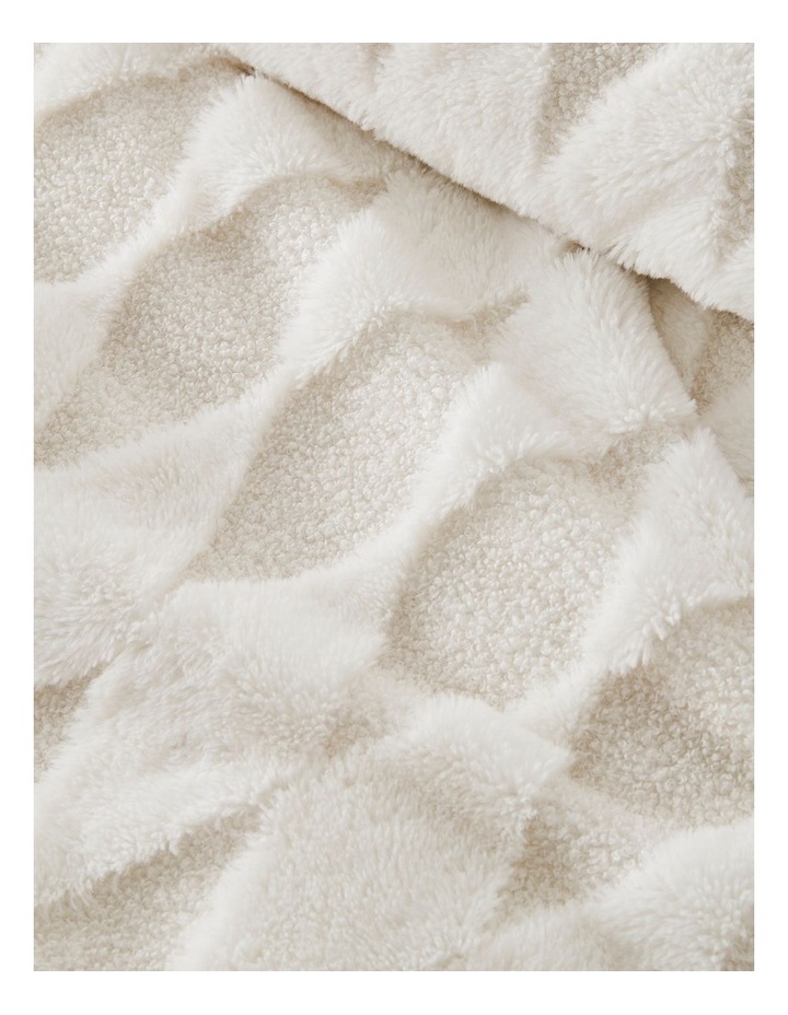 Teddy Faux Fur Quilt Cover Set in Vanilla image 3