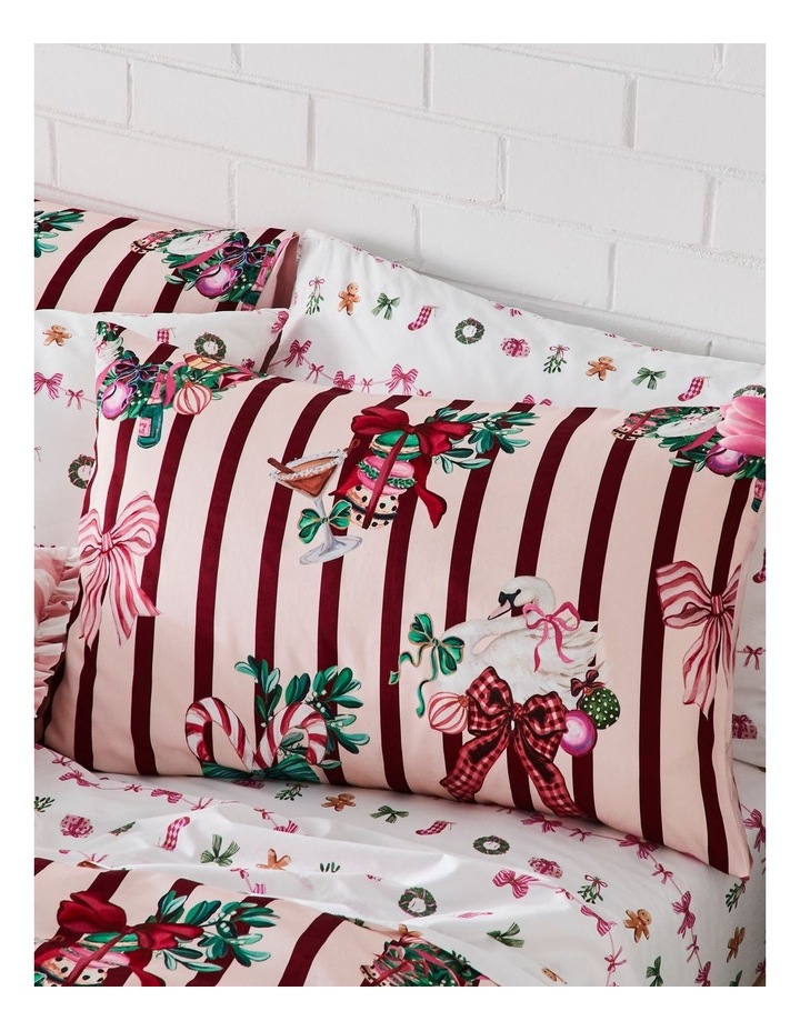Wreath Swan Cotton Sateen Quilt Cover Set in Pink image 2