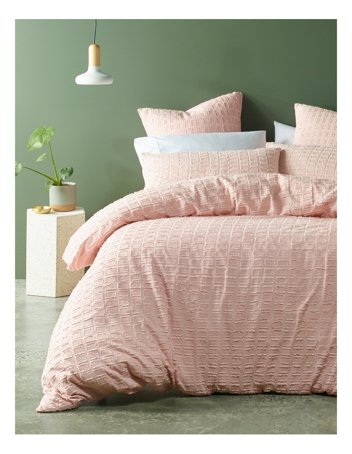Vue | Isla Yarn Dye Tufted Quilt Cover Set In Pink | MYER