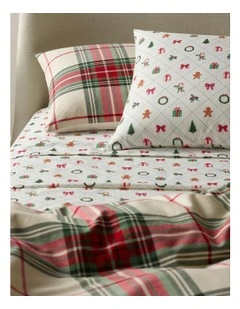 Printed Cotton Blend Sheet Set in Red