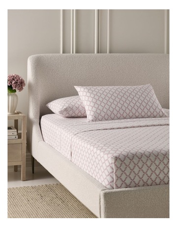 Plum Trellis colour