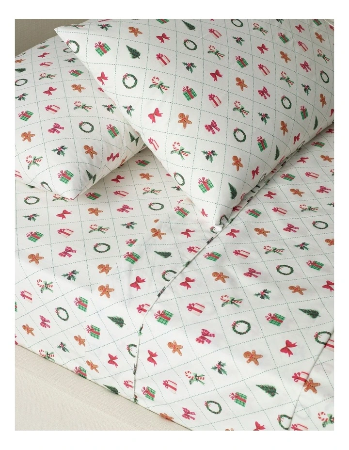 Christmas Cotton Blend CVC Sheet Set in Red & Green image 2