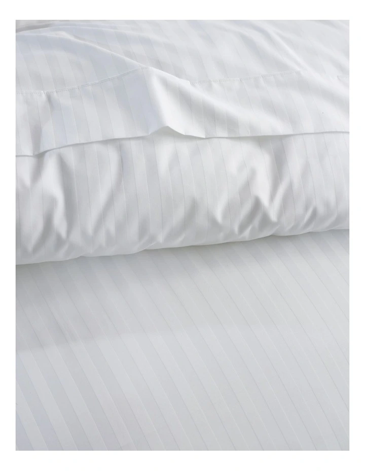 Hotel Collection 500TC Cotton Jacquard Quilt Cover Set in White image 3