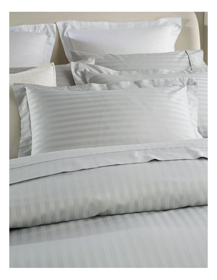Hotel Collection 500TC Cotton Jacquard Quilt Cover Set in Silver image 2