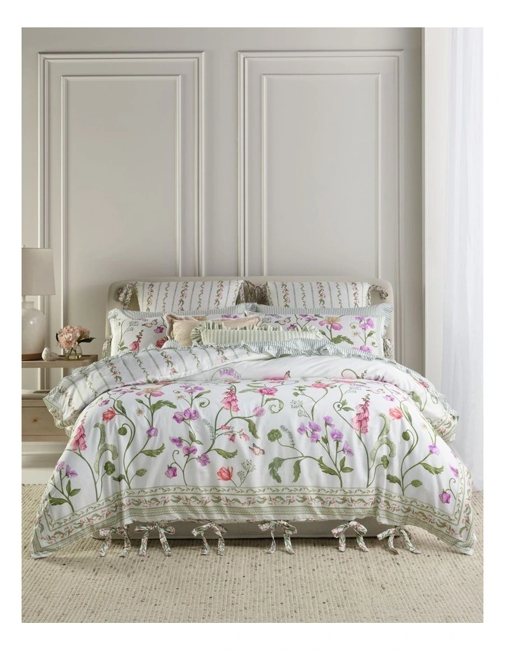 Garden Party Cotton Sateen Quilt Cover Set in White image 1