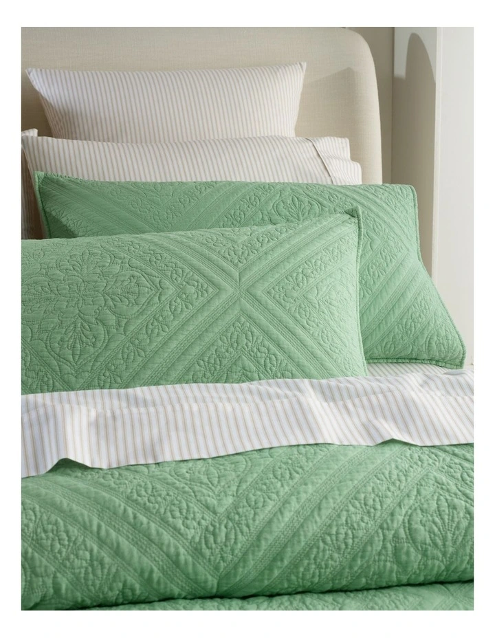 Bellina Quilted Quilt Cover Set in Green image 3
