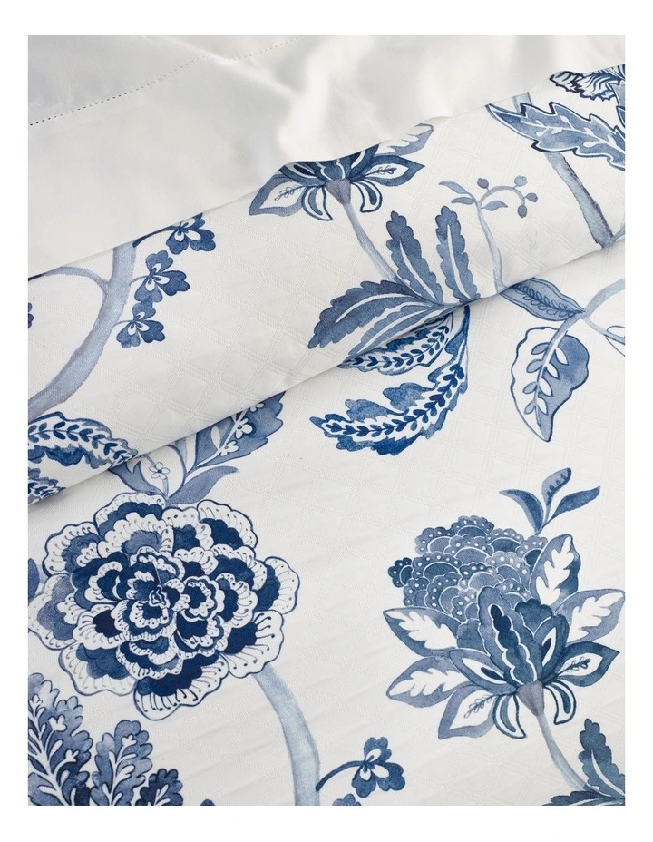 Winter Light Cotton Jacquard Quilt Cover Set in Navy image 2