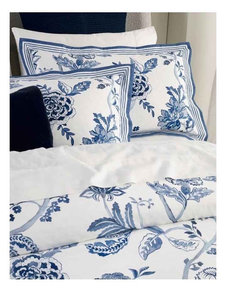 Winter Light Cotton Jacquard Quilt Cover Set in Navy image 3