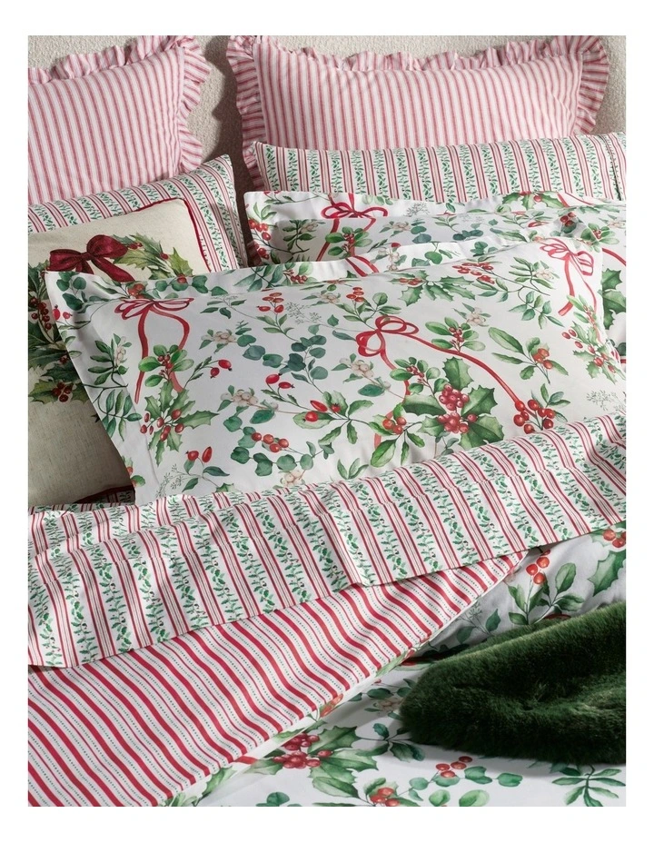 Christmas Holly Berry Cotton Sateen Quilt Cover Set in Red image 2