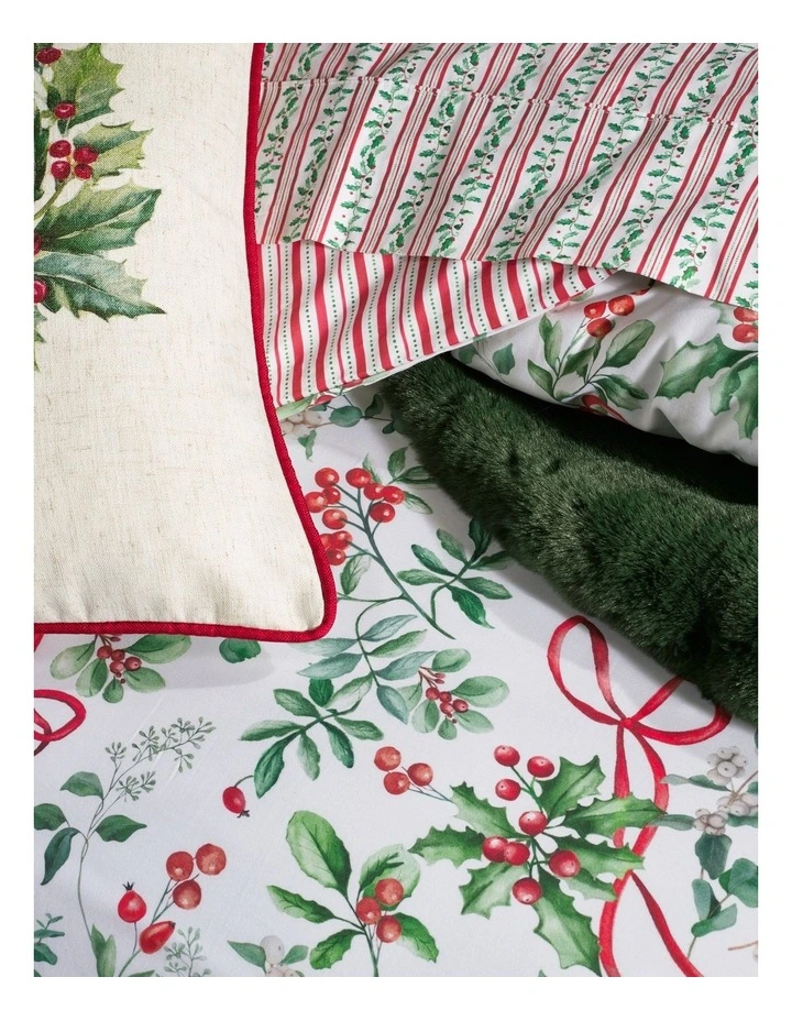 Christmas Holly Berry Cotton Sateen Quilt Cover Set in Red image 3