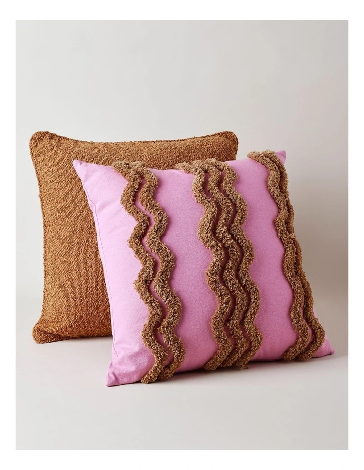 Tufted Wiggle Cushion in Pink image 2