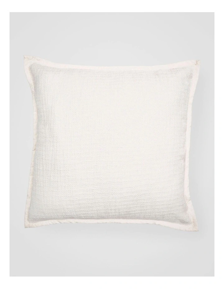 Granada Cushion Cream image 3