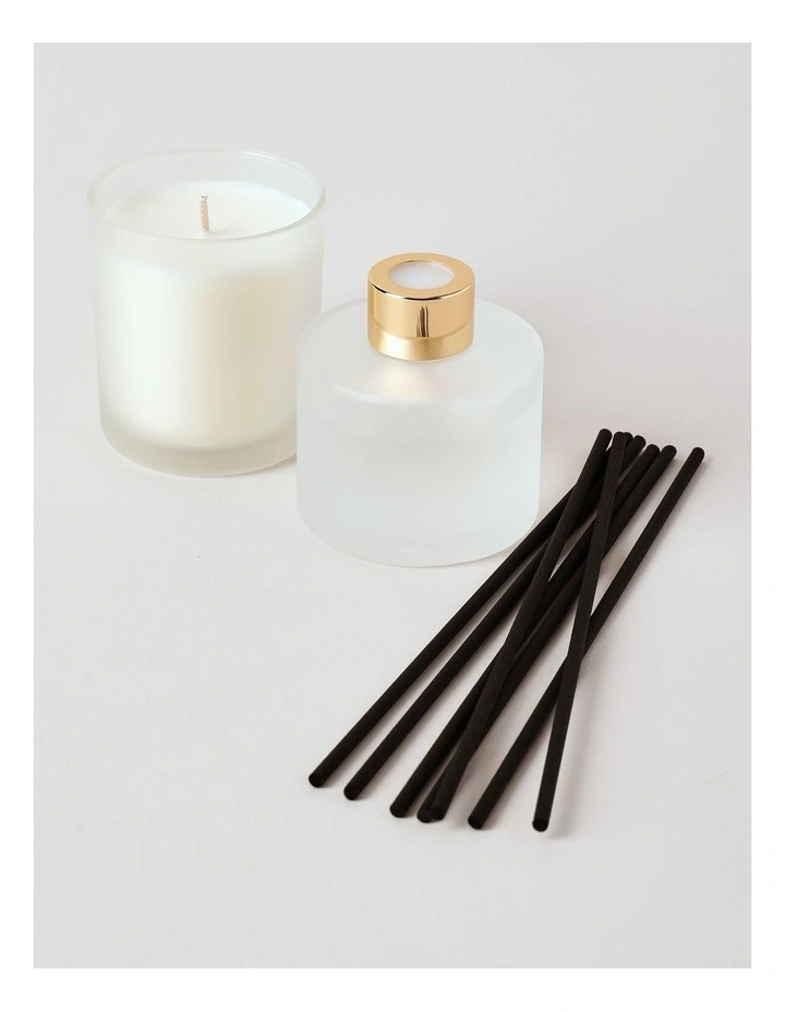 Cosmic Christmas Vanilla Spice Candle & Diffuser Set image 2