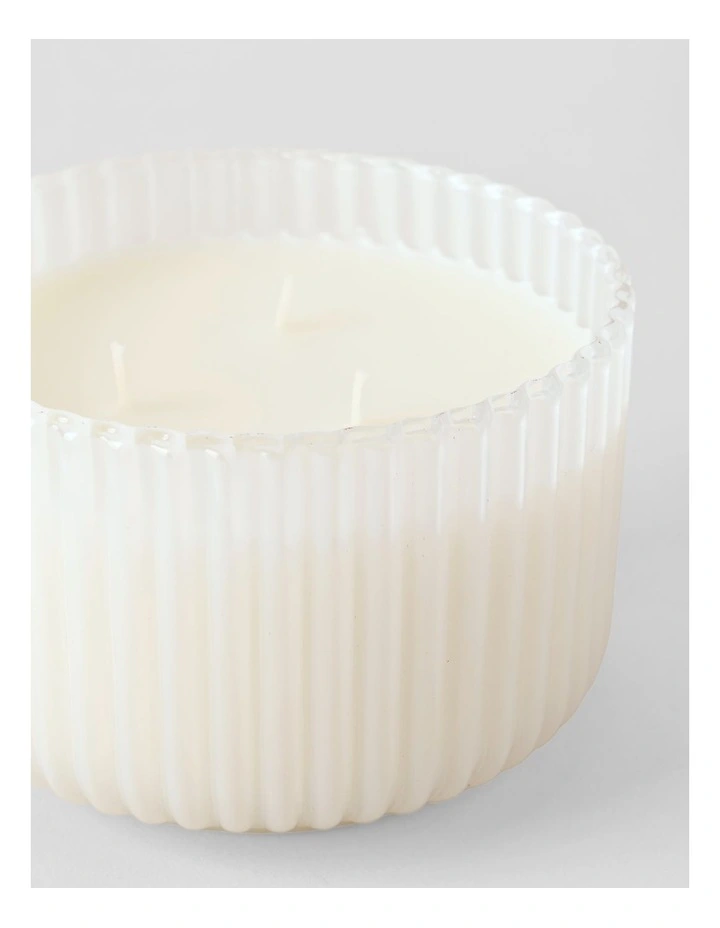 Floraverde Large Candle 400g in Spring Blossom image 3