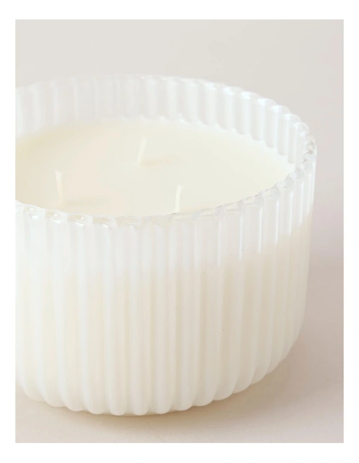 Floraverde Large Candle 400g in Spring Blossom image 3