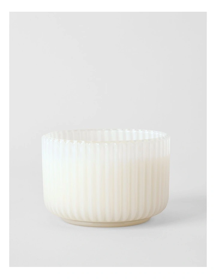 Floraverde Large Candle 400g in English Pear image 2