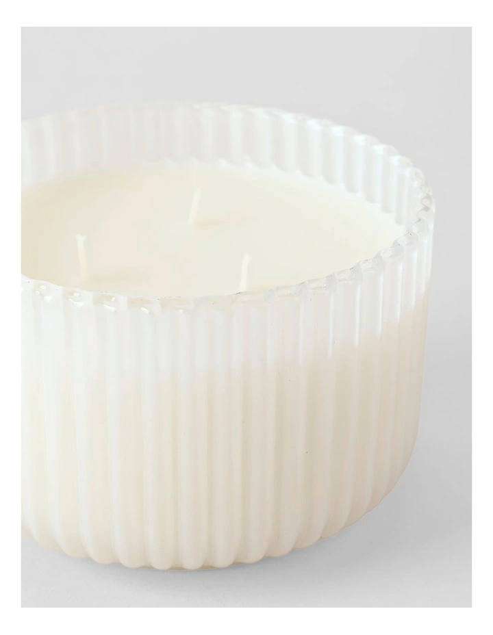 Floraverde Large Candle 400g in English Pear image 3