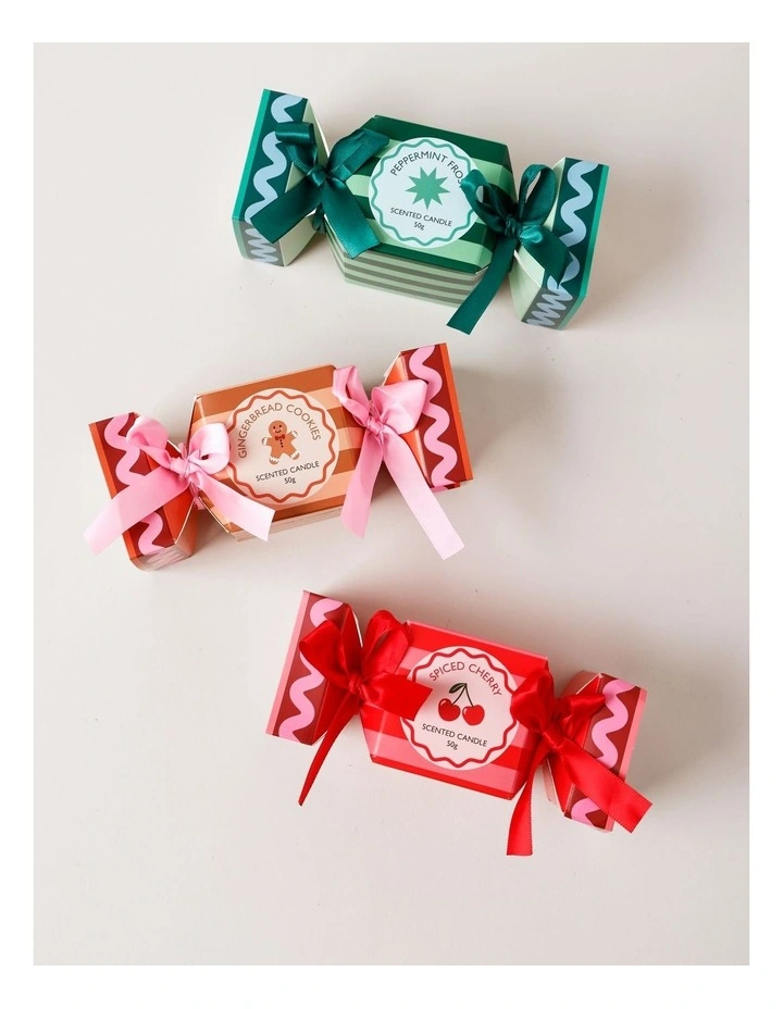 Holiday Magic Gingerbread Candle 50g in Pink image 4