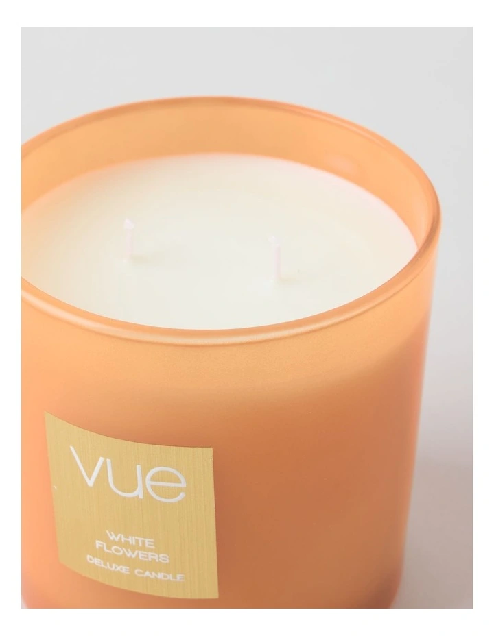 Tinted Candle 400g in White Flower image 3