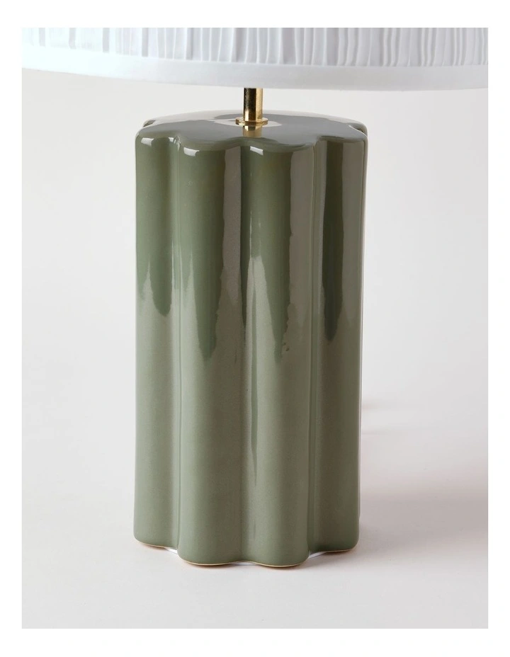 Riley Scallop Column Table Lamp 50cm in Green image 3
