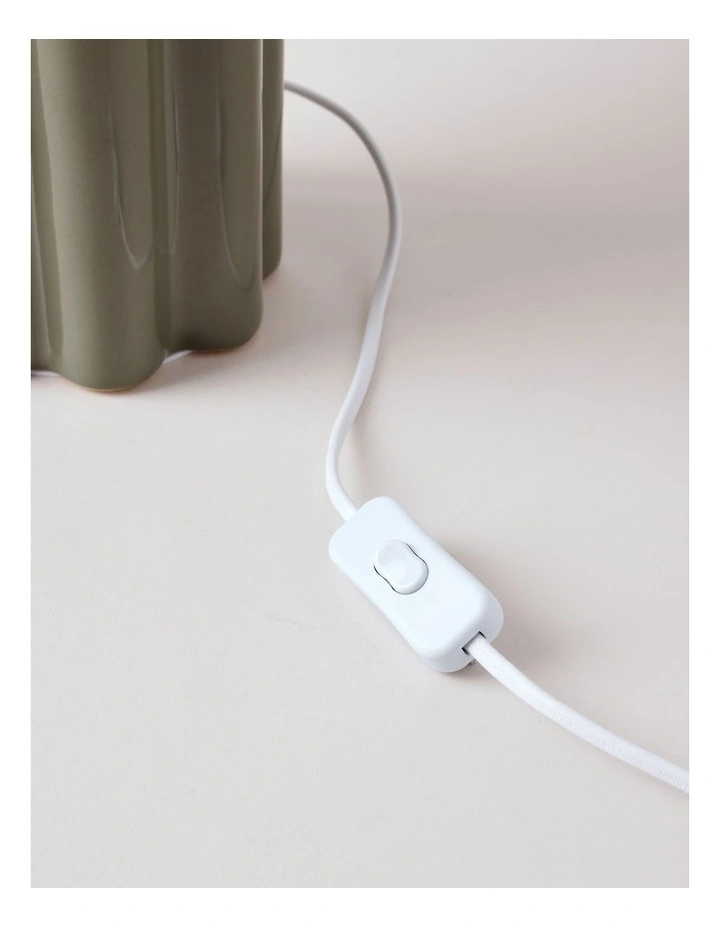 Riley Scallop Column Table Lamp 50cm in Green image 4