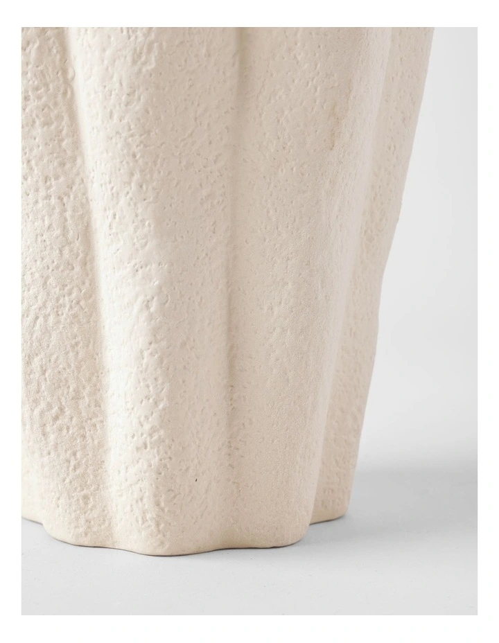 Peninsula Ribbed Ceramic Scalloped Textured Vase in Cream 27cm image 3