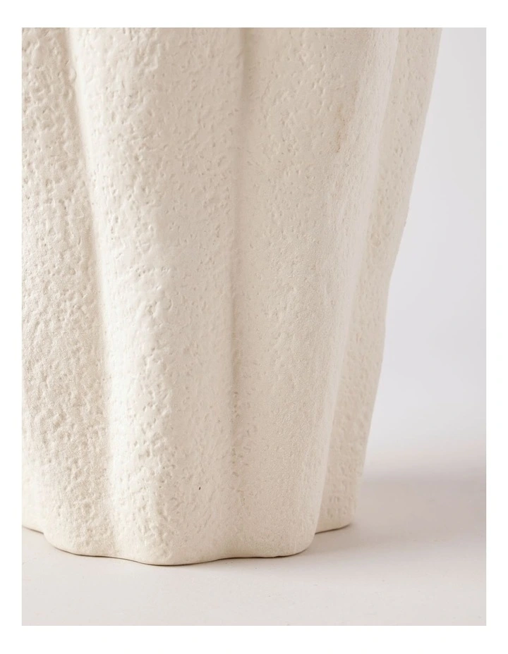 Peninsula Ribbed Ceramic Scalloped Textured Vase in Cream 27cm image 3
