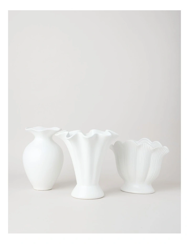 Posey Textured Ceramic Vase 20cm in White image 5