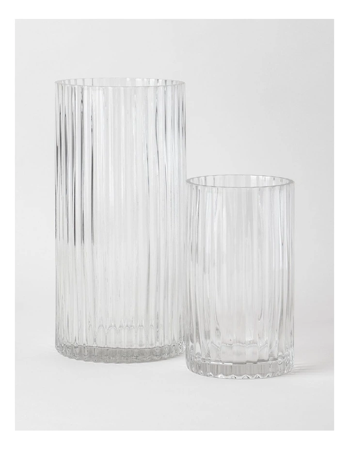 Atlas Ribbed Glass Vase 20cm in Clear image 3