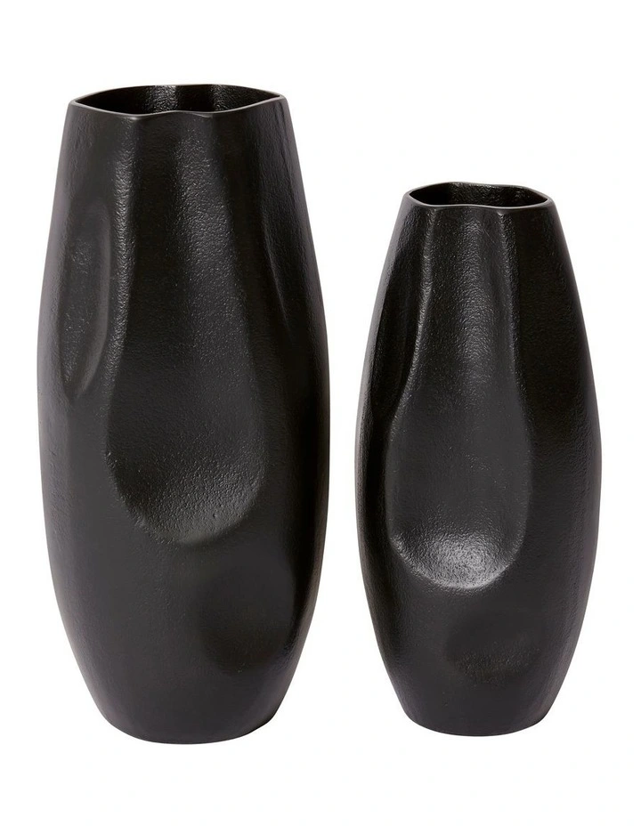 Wrigley Vase 16x14x34cm in Black image 2