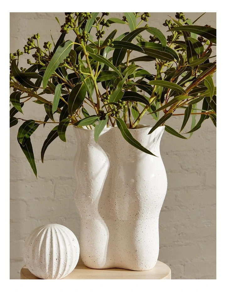 August Wavy Vase 22X20.5x33cm in Cream image 2